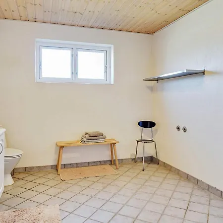 Iii Apartment
